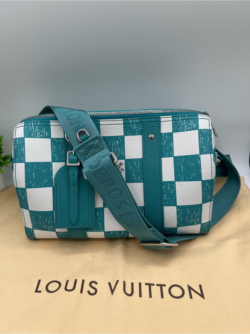 Louis Vuitton Damier Checkerboard City Keepall Shoulder bag 😍🔥